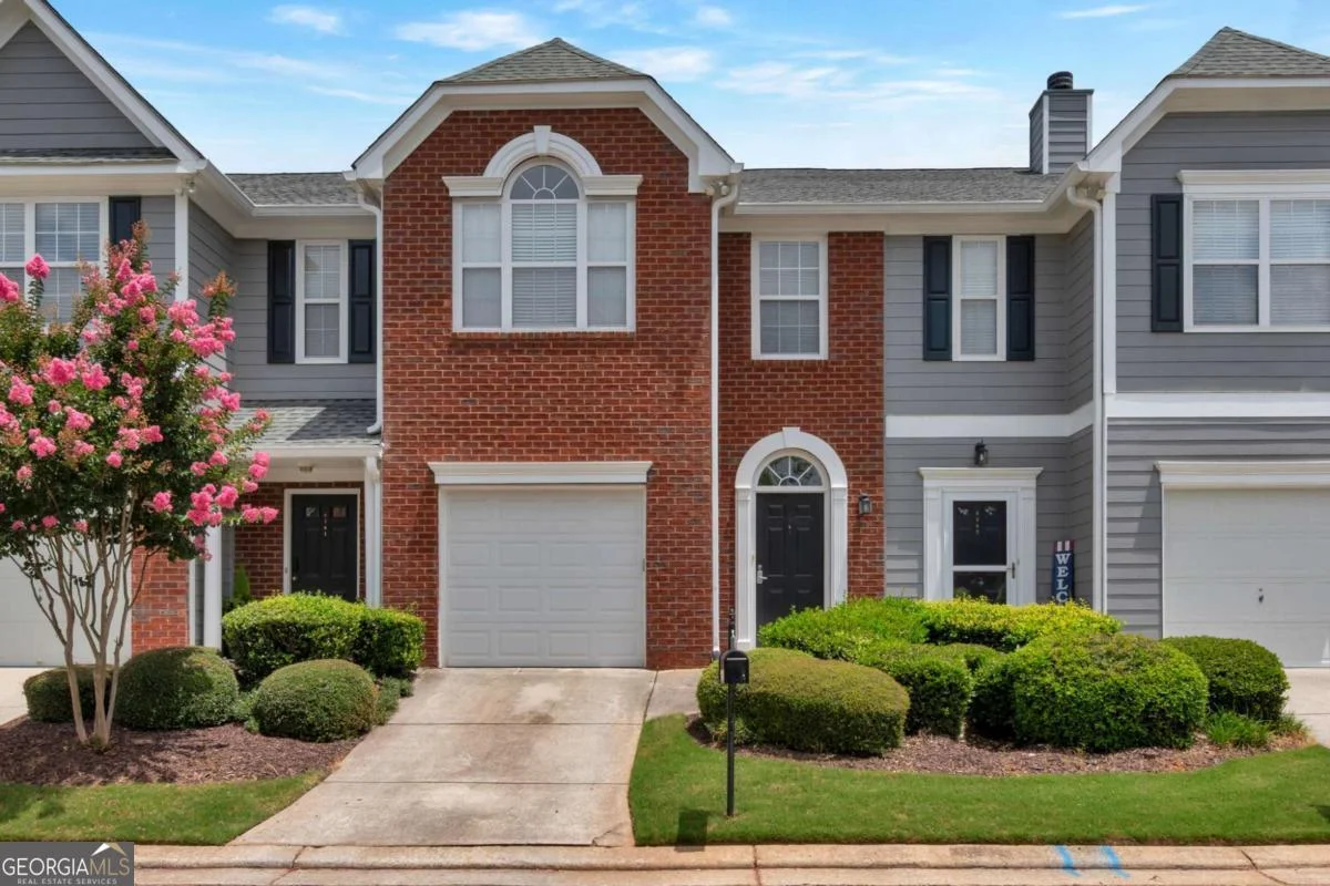 6243 Shoreview Circle