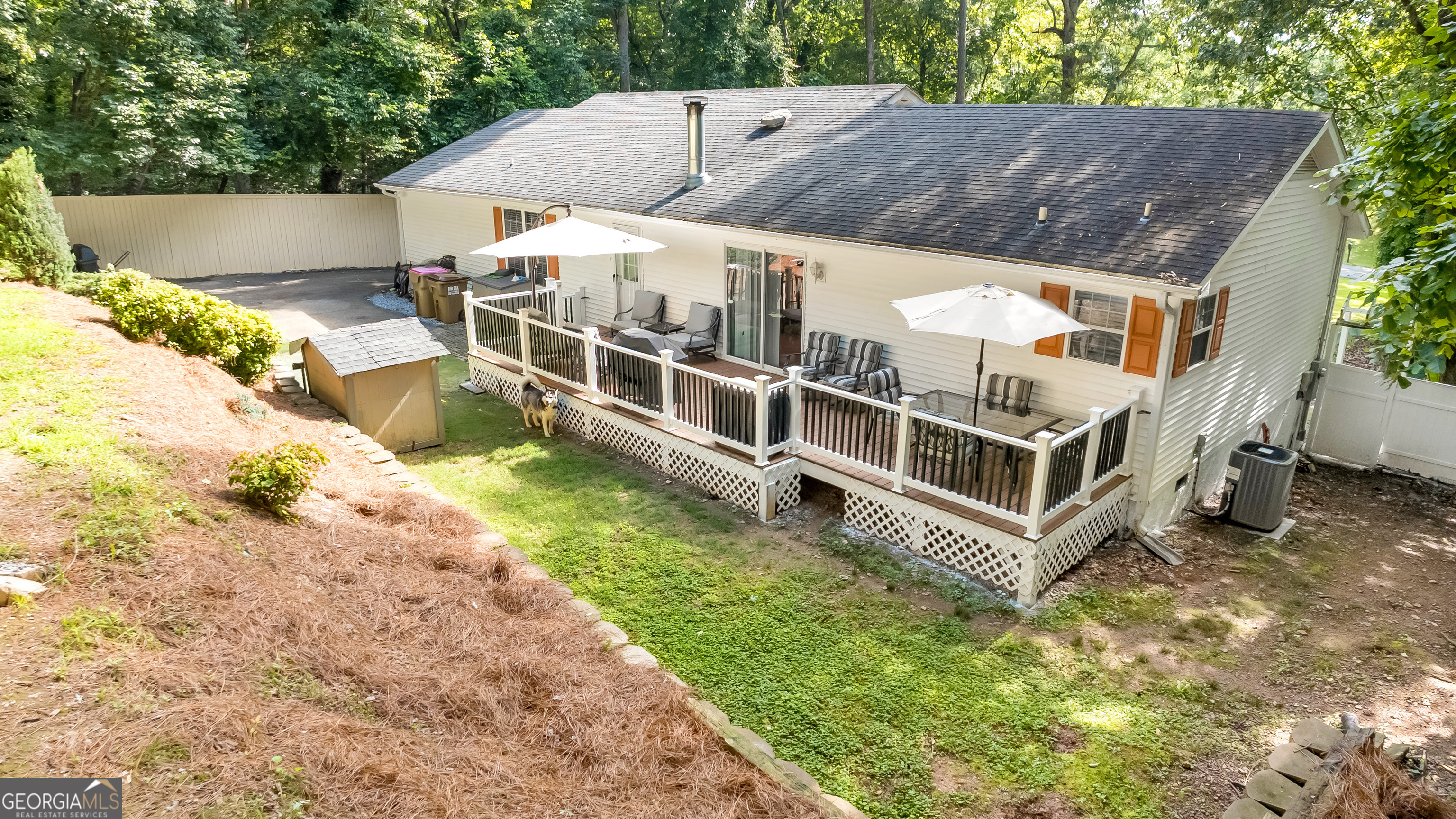 3435 Leisure LN