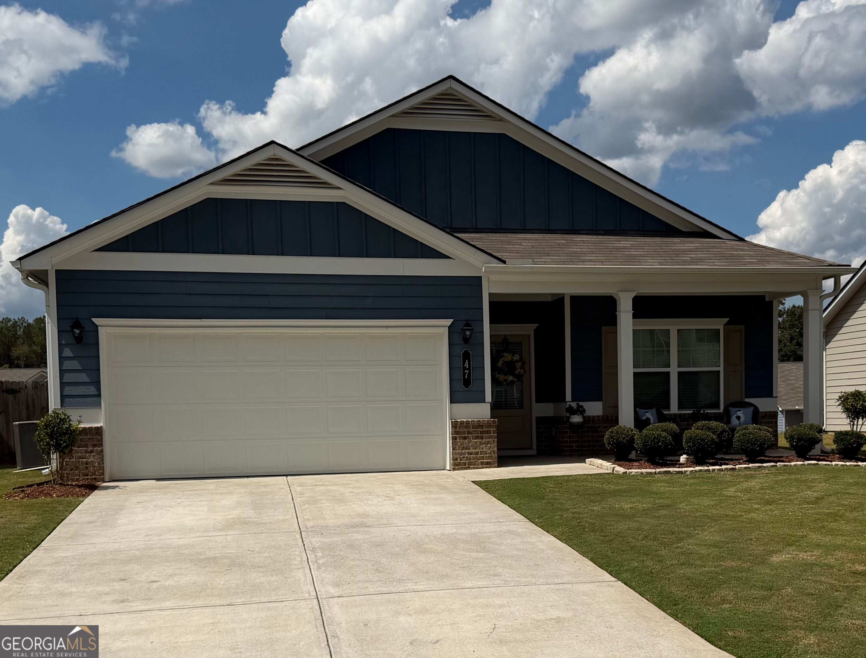 47 SE Brooke CT