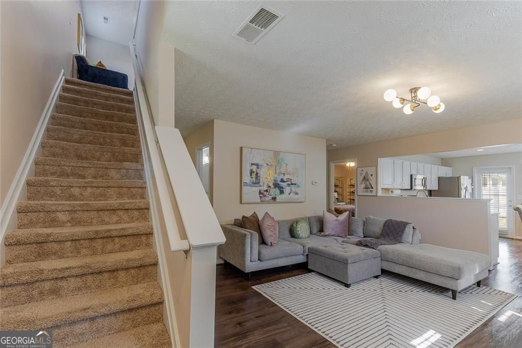 115 Slate DR