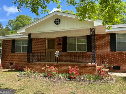 A home in Barnesville