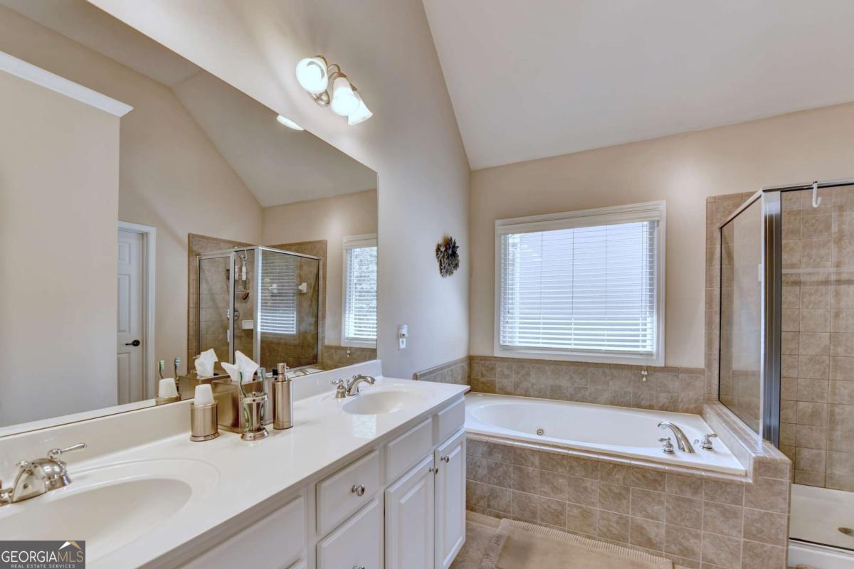 Hampton Golf Village - Residential