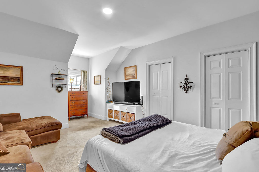 River Knoll - Residential