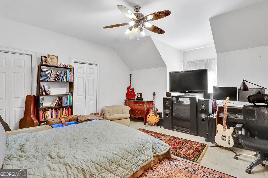 River Knoll - Residential