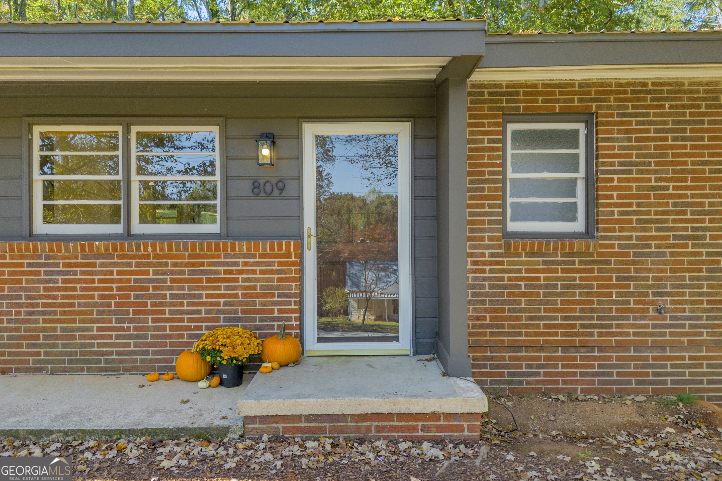 809 Forest Heights DR