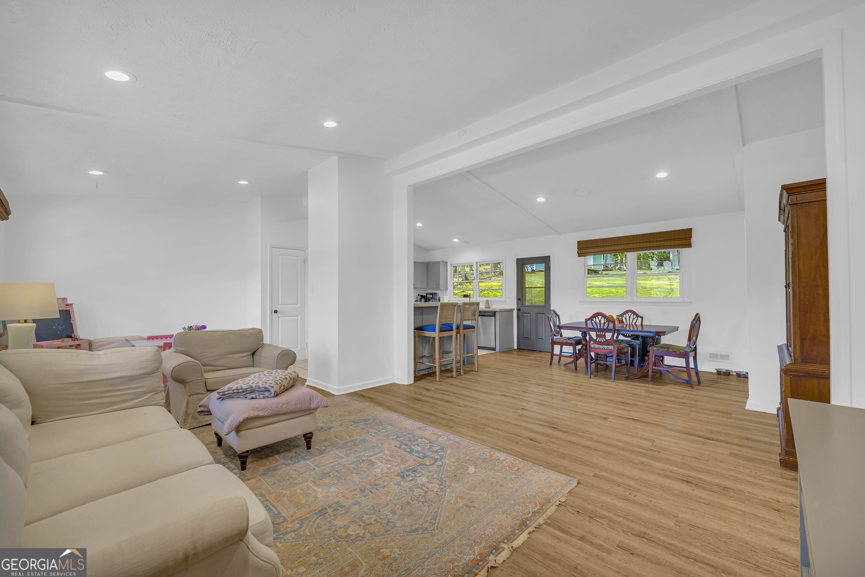 809 Forest Heights DR