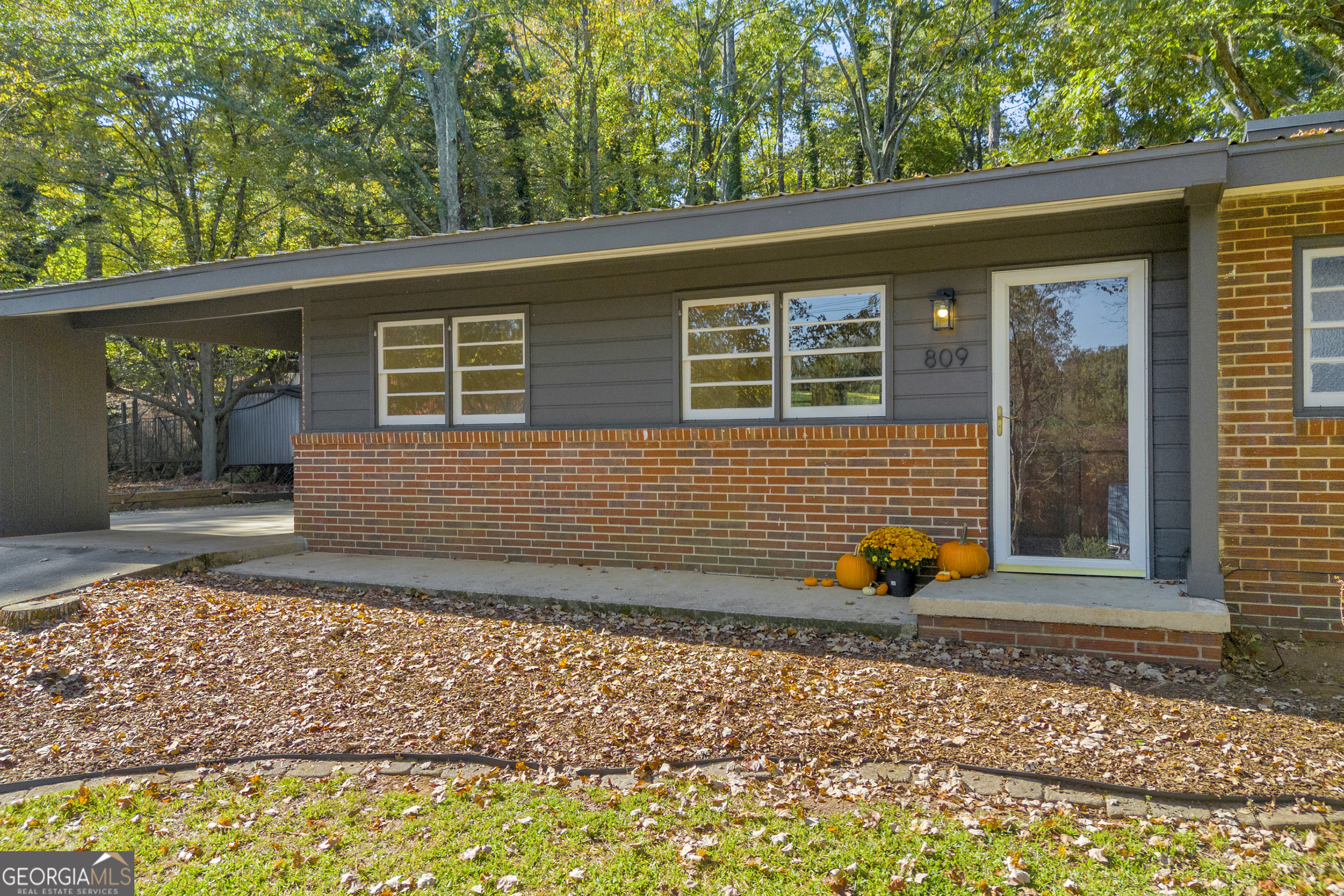809 Forest Heights DR