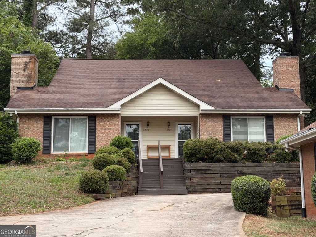 Photo of 1252 Minhinette Drive #1252, Roswell, GA 30075 (MLS # 10756353)