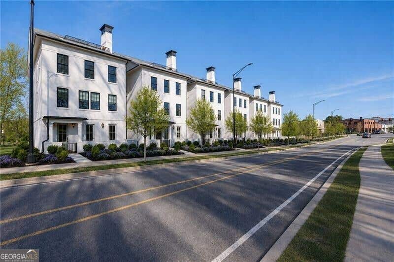 Photo of 245 Mayfair Court, Alpharetta, GA 30009 (MLS # 10830094)