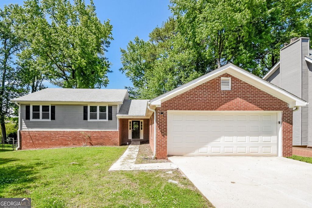 Photo of 1738 Pierce Arrow Parkway, Tucker, GA 30084 (MLS # 10629592)
