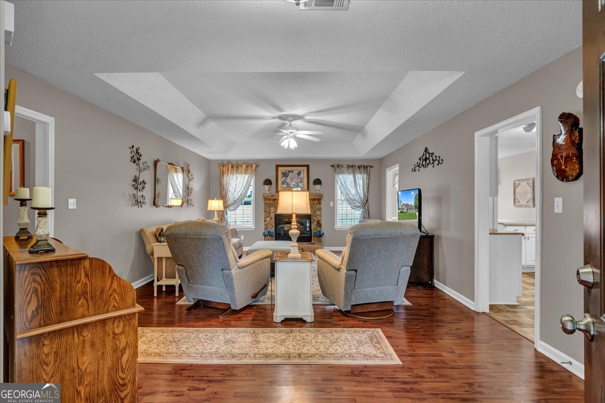 403 Westchester DR