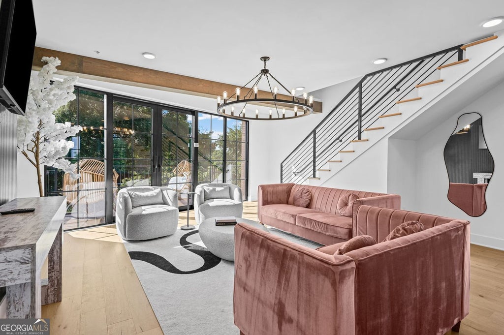 Photo of 346 Peters Street SW #301, Atlanta, GA 30313 (MLS # 10835421)