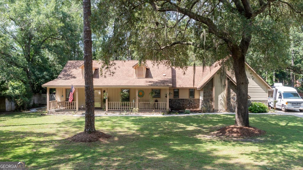 Photo of 102 Yellow Bluff Trace, Saint Marys, GA 31558 (MLS # 10795506)