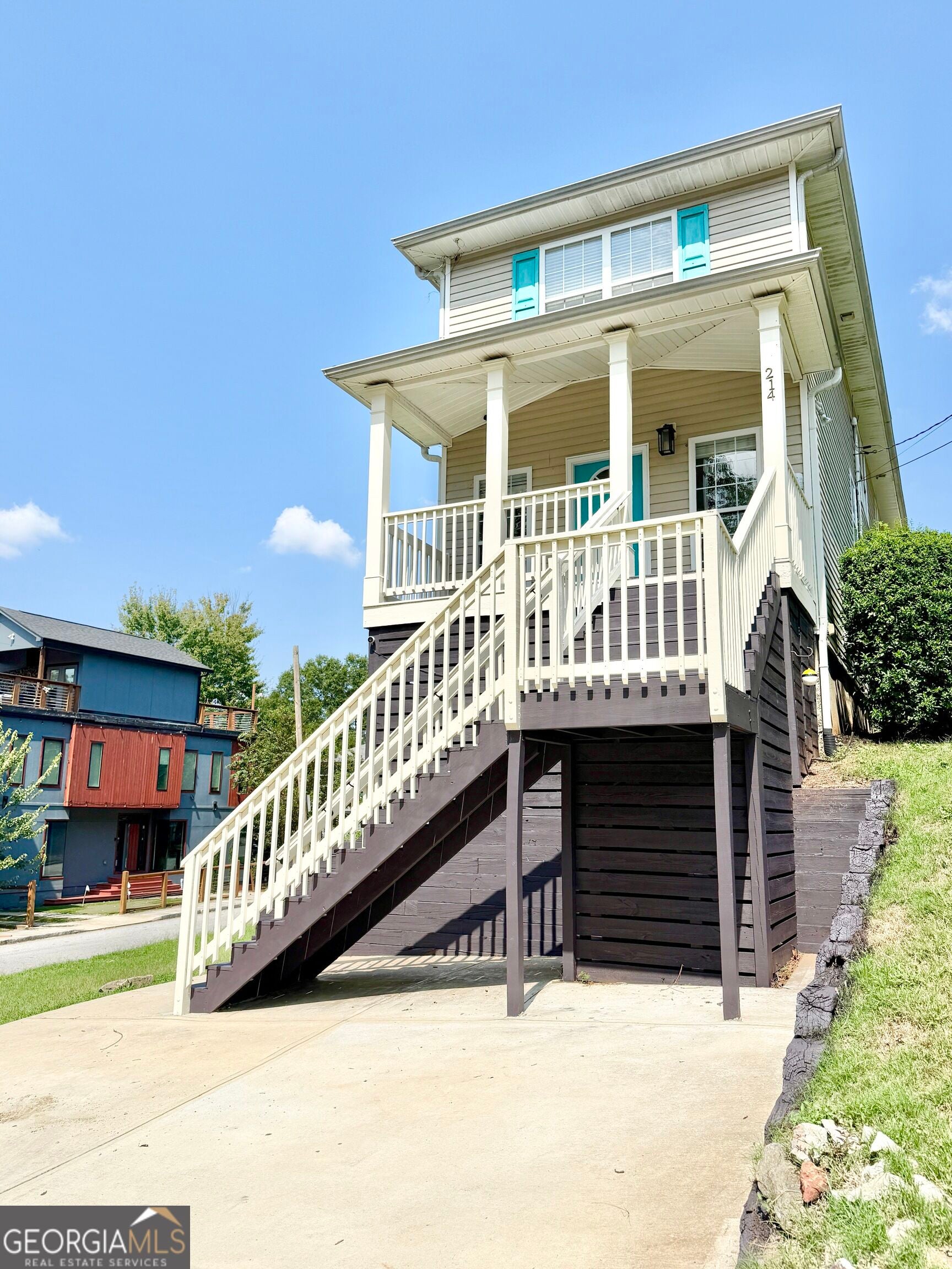 212/214 South AVE SE