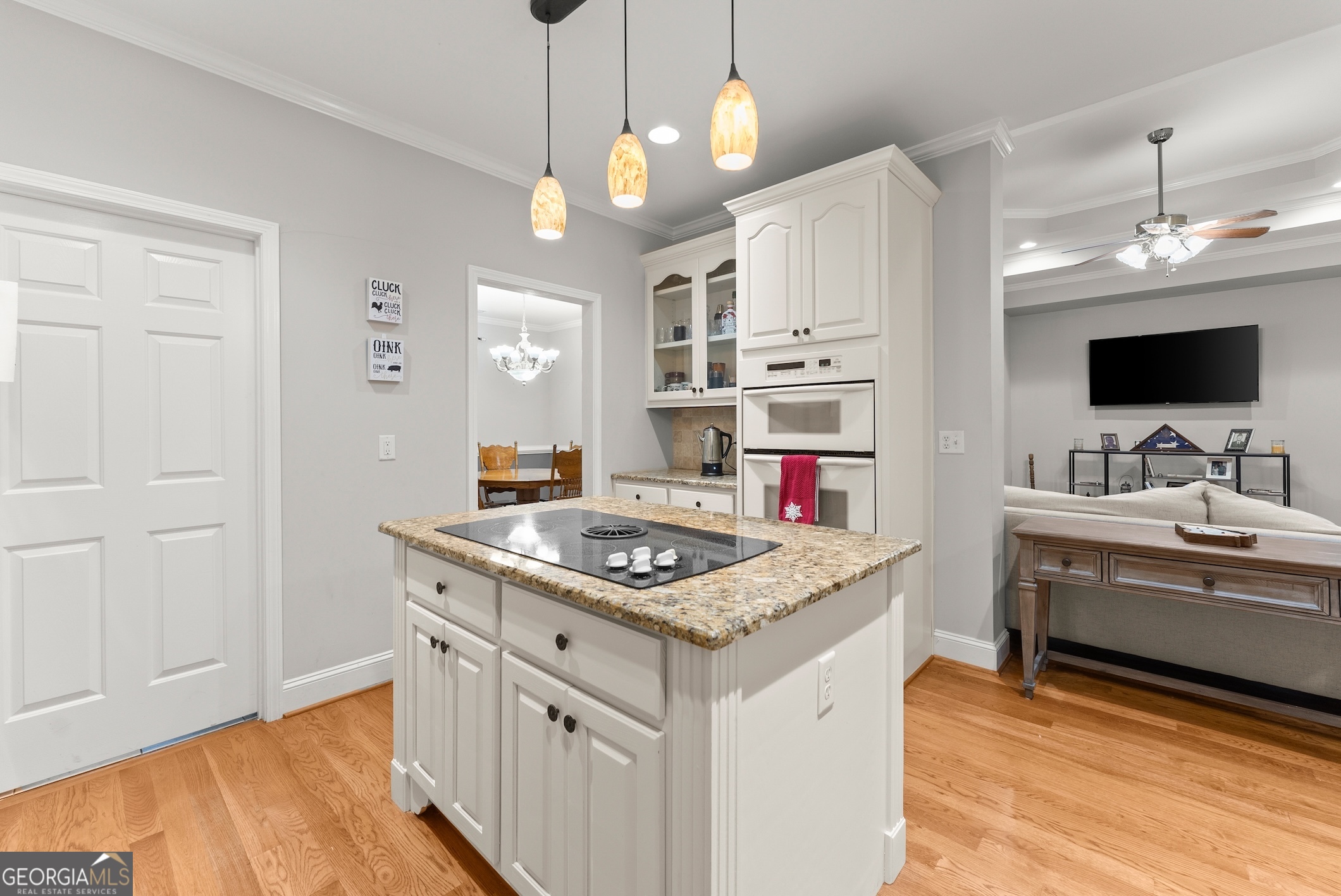 1617 Edwards Mill RD