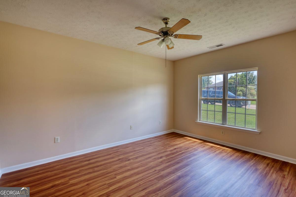 507 Dove WAY