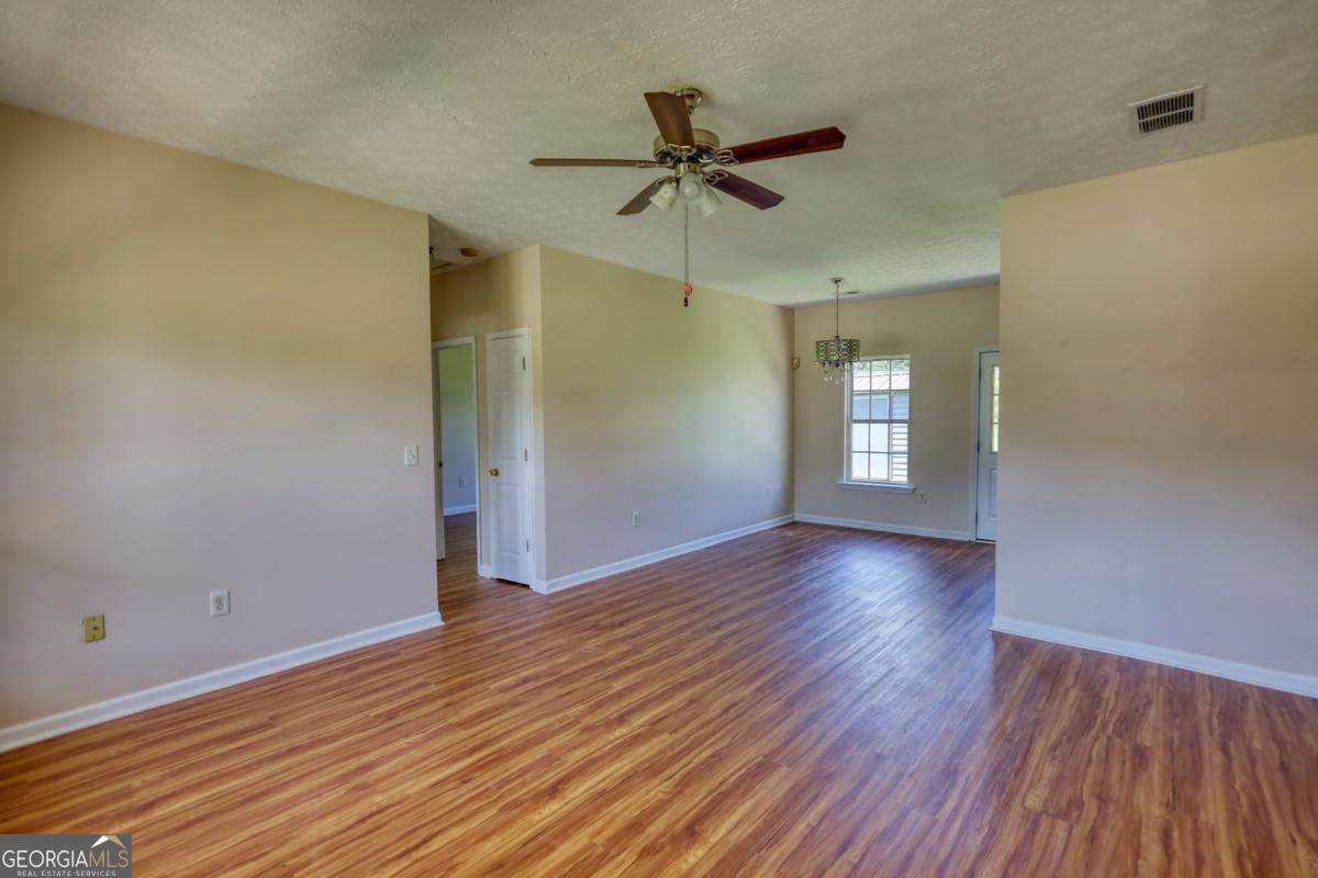 507 Dove WAY