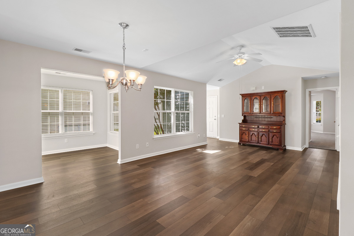 125 Rocking Horse LN