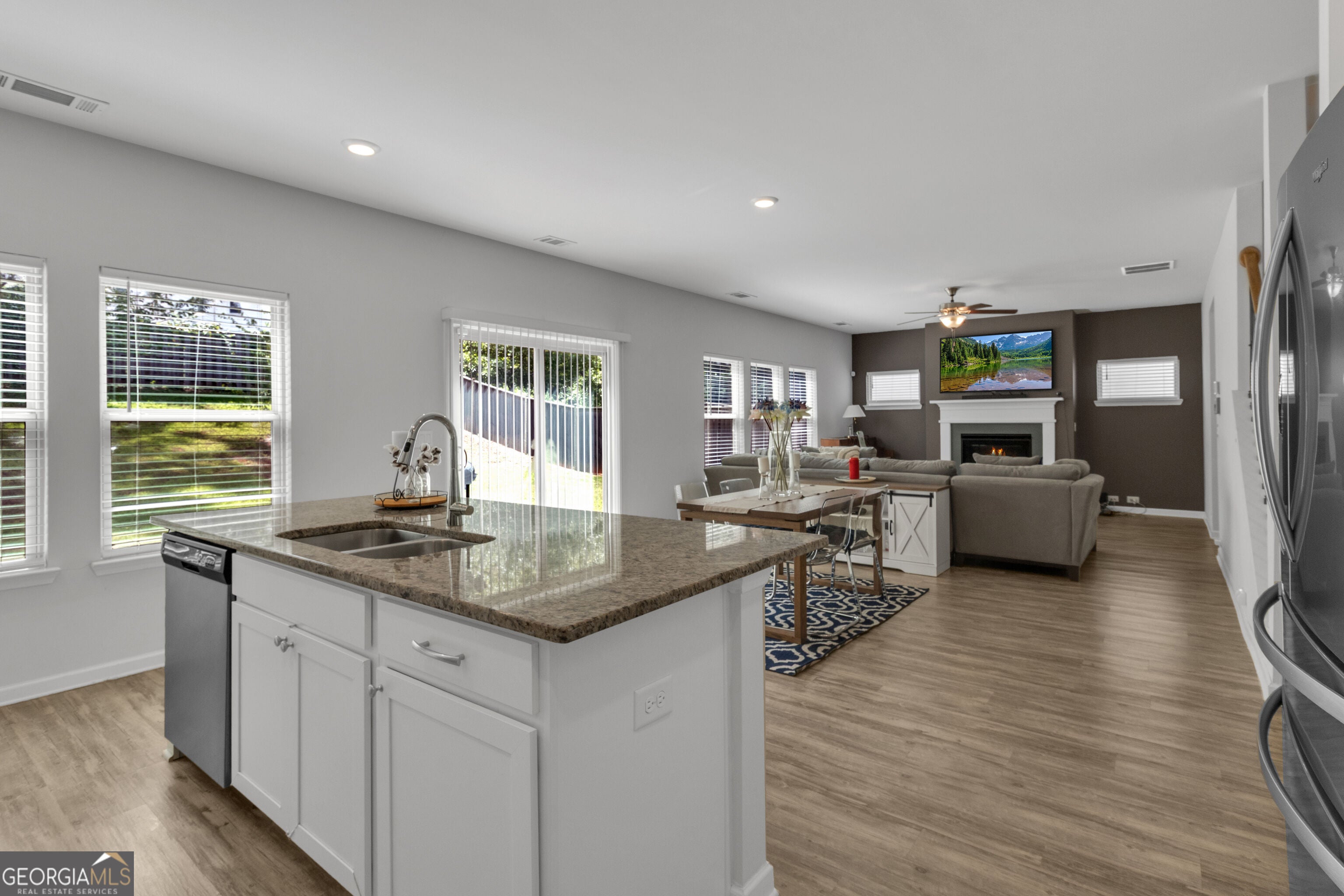 3527 Argent WAY