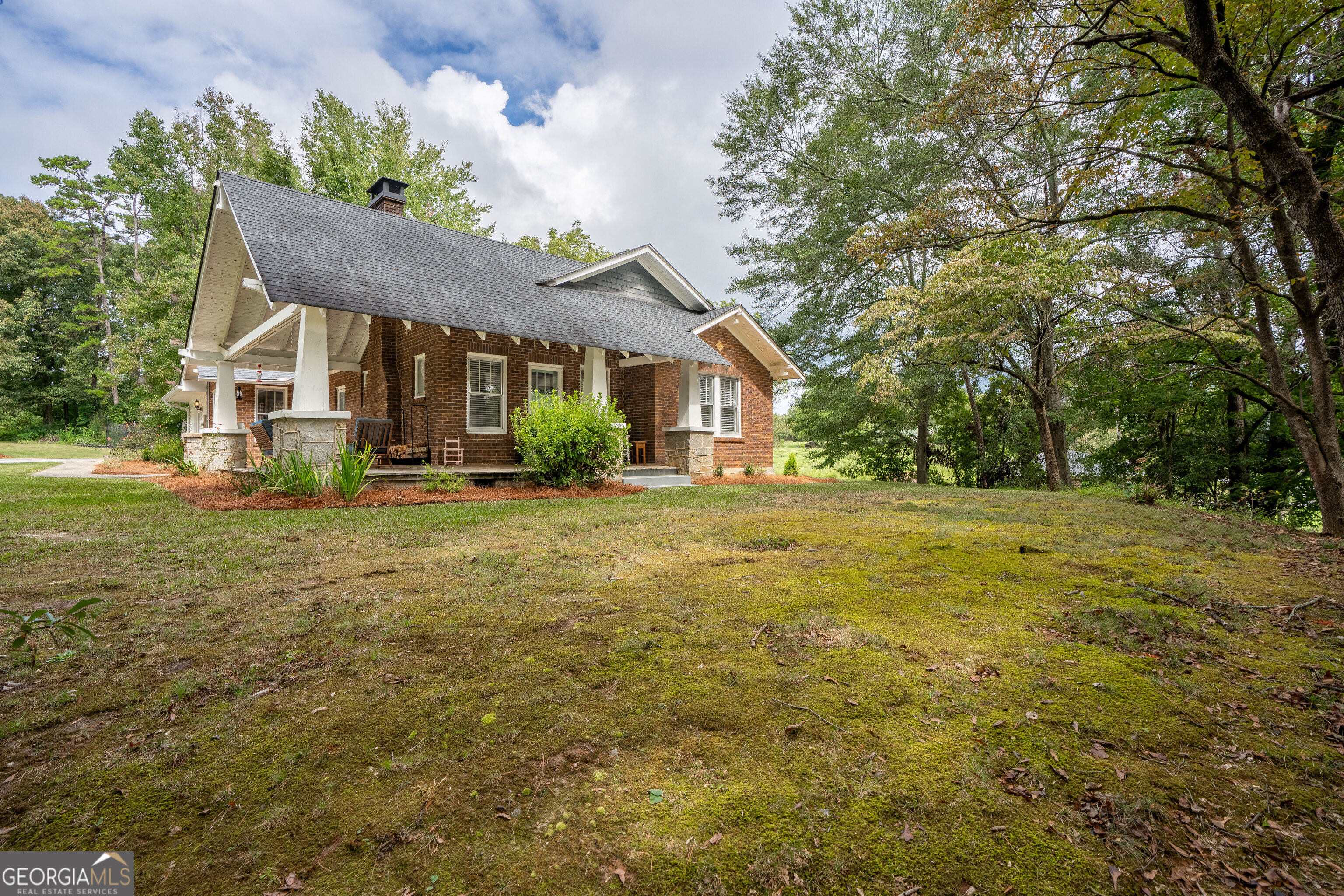 2588 Highway 323