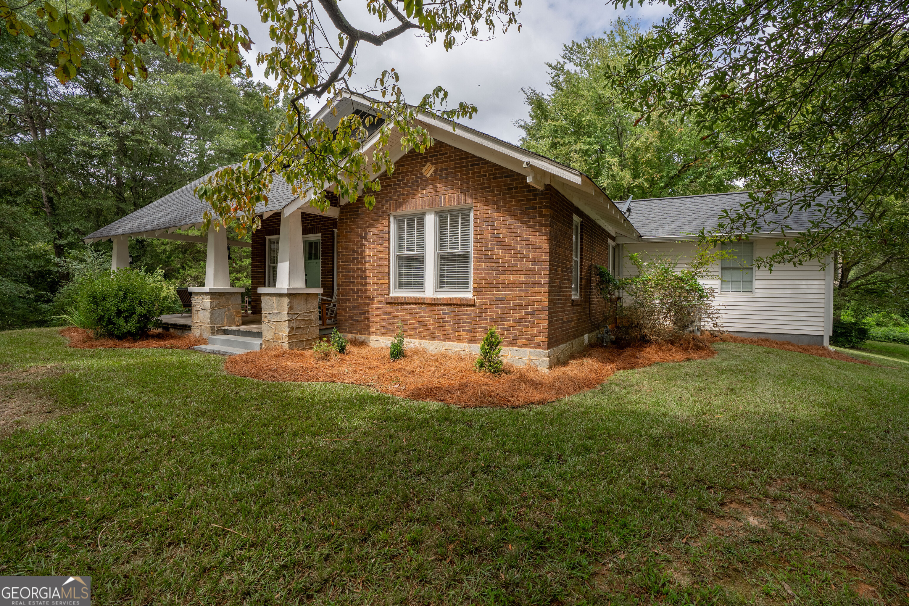 2588 Highway 323
