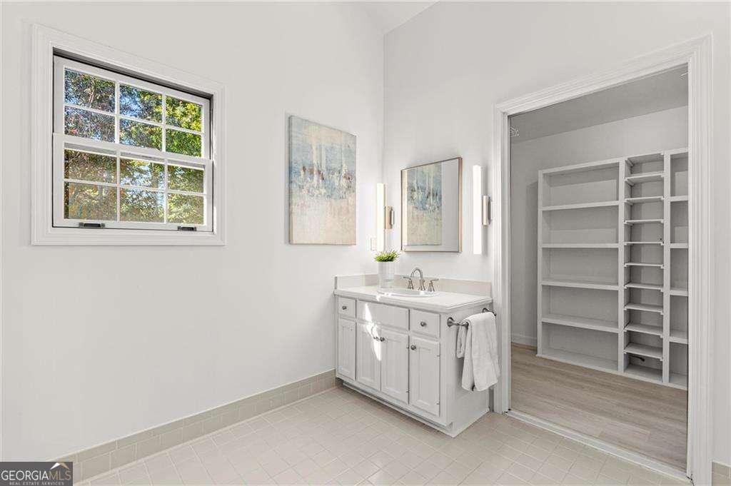 Woodland Hills - Residential