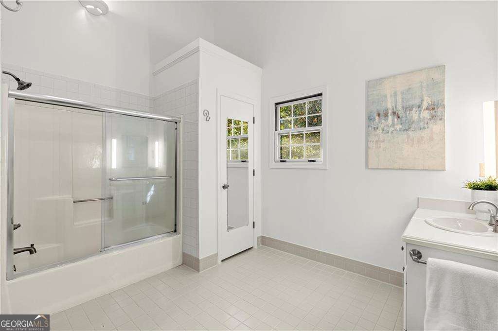 Woodland Hills - Residential