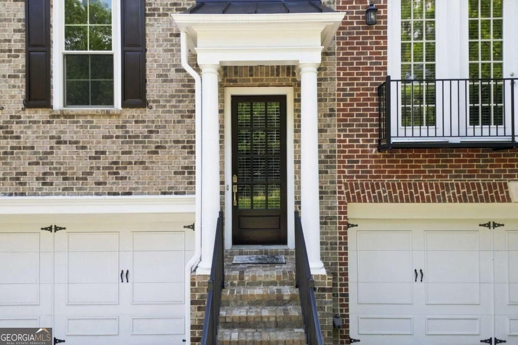 Photo of 7603 Lowery Oak Drive, Roswell, GA 30075 (MLS # 10839352)