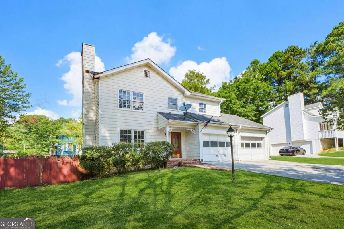 1215 Masters LN