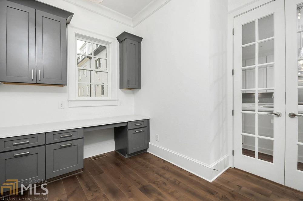 West Main Townhomes - Residential