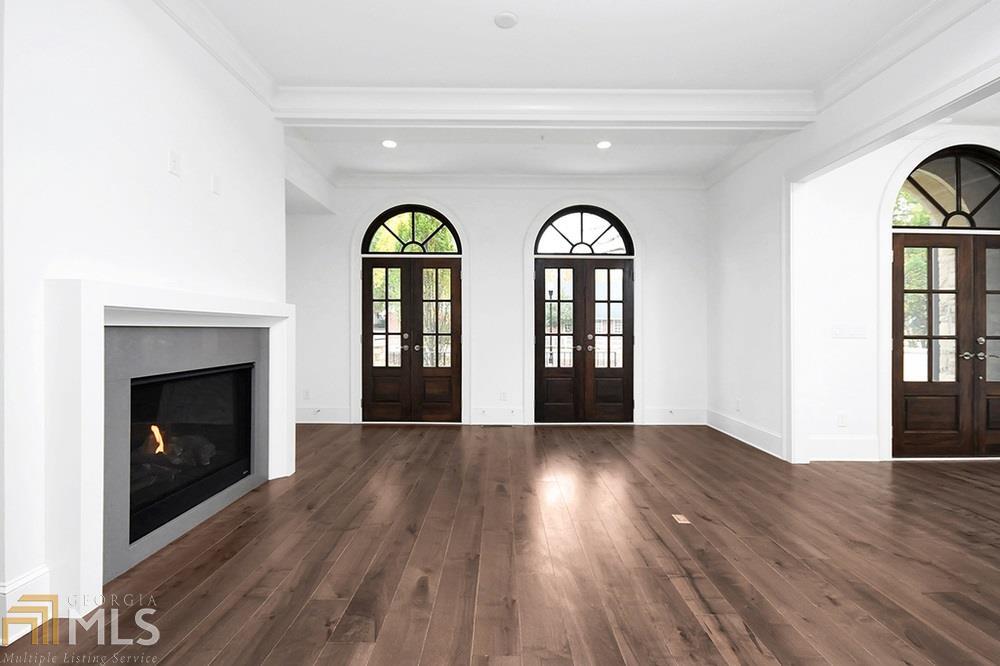 West Main Townhomes - Residential
