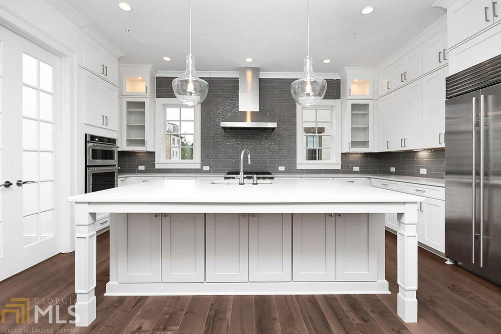 West Main Townhomes - Residential