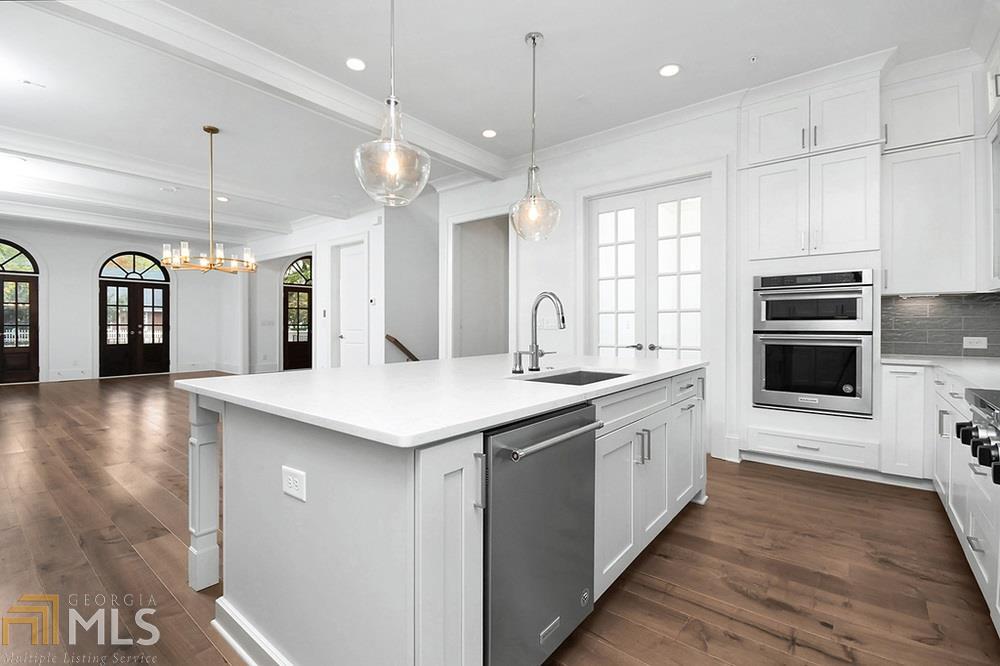 West Main Townhomes - Residential