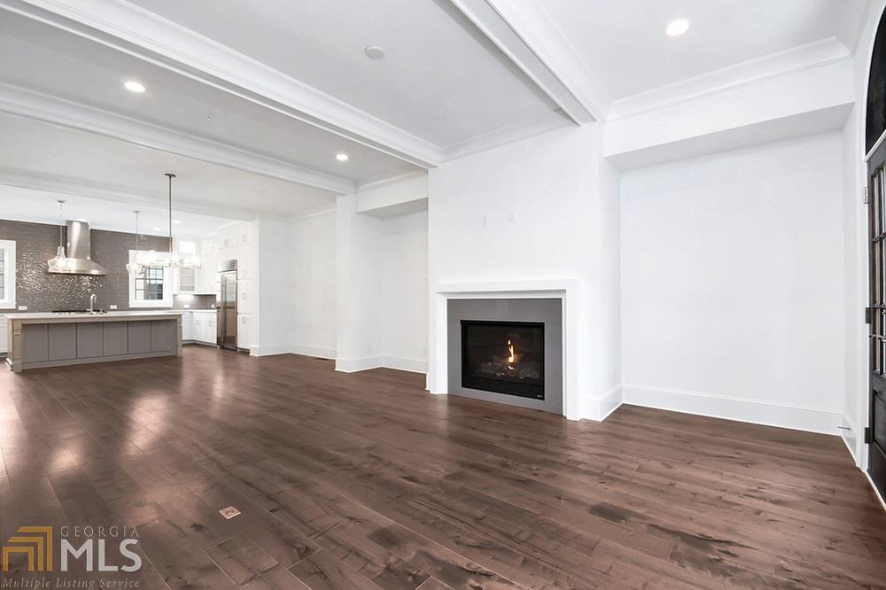 West Main Townhomes - Residential