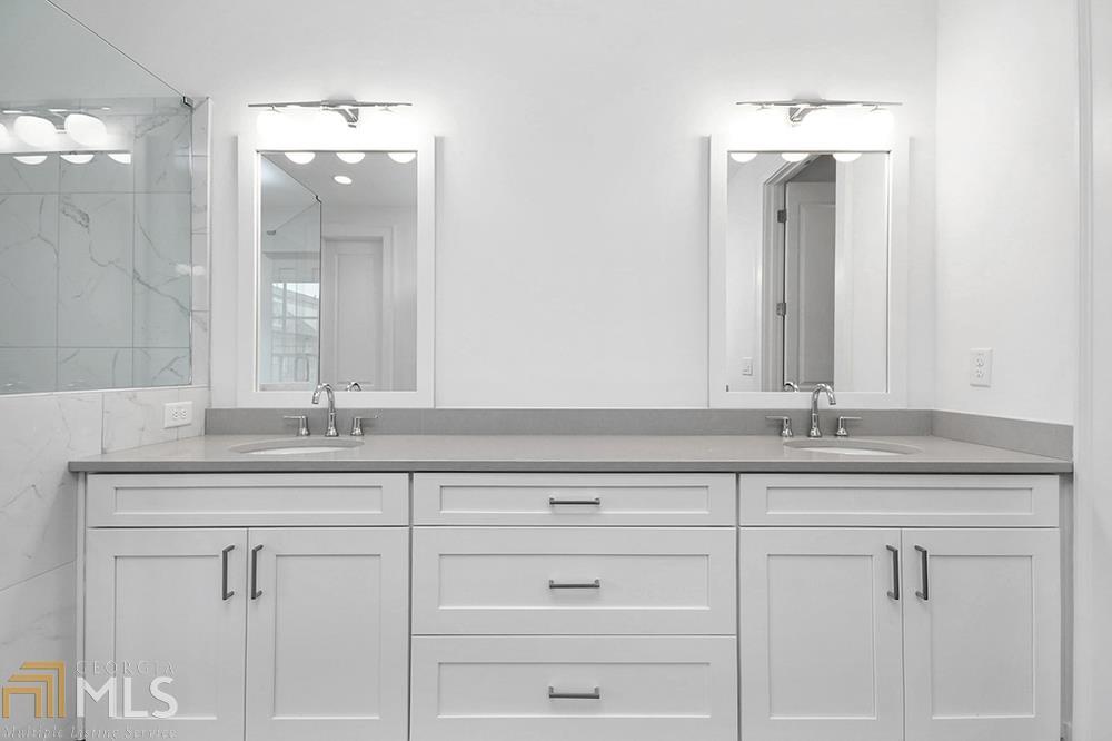 West Main Townhomes - Residential
