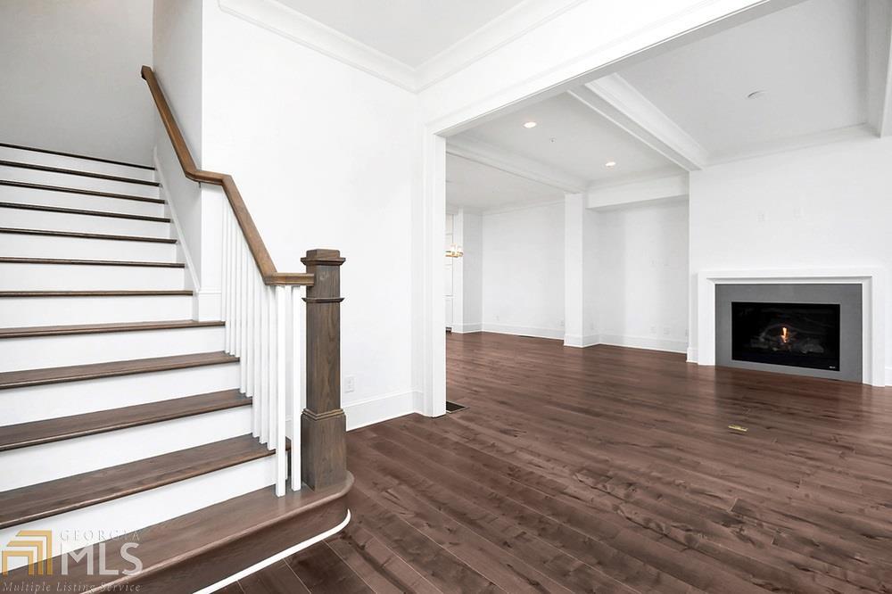 West Main Townhomes - Residential