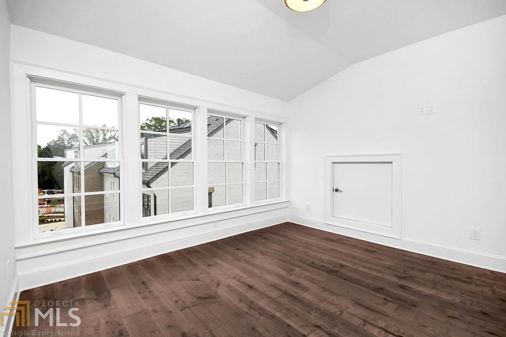 West Main Townhomes - Residential