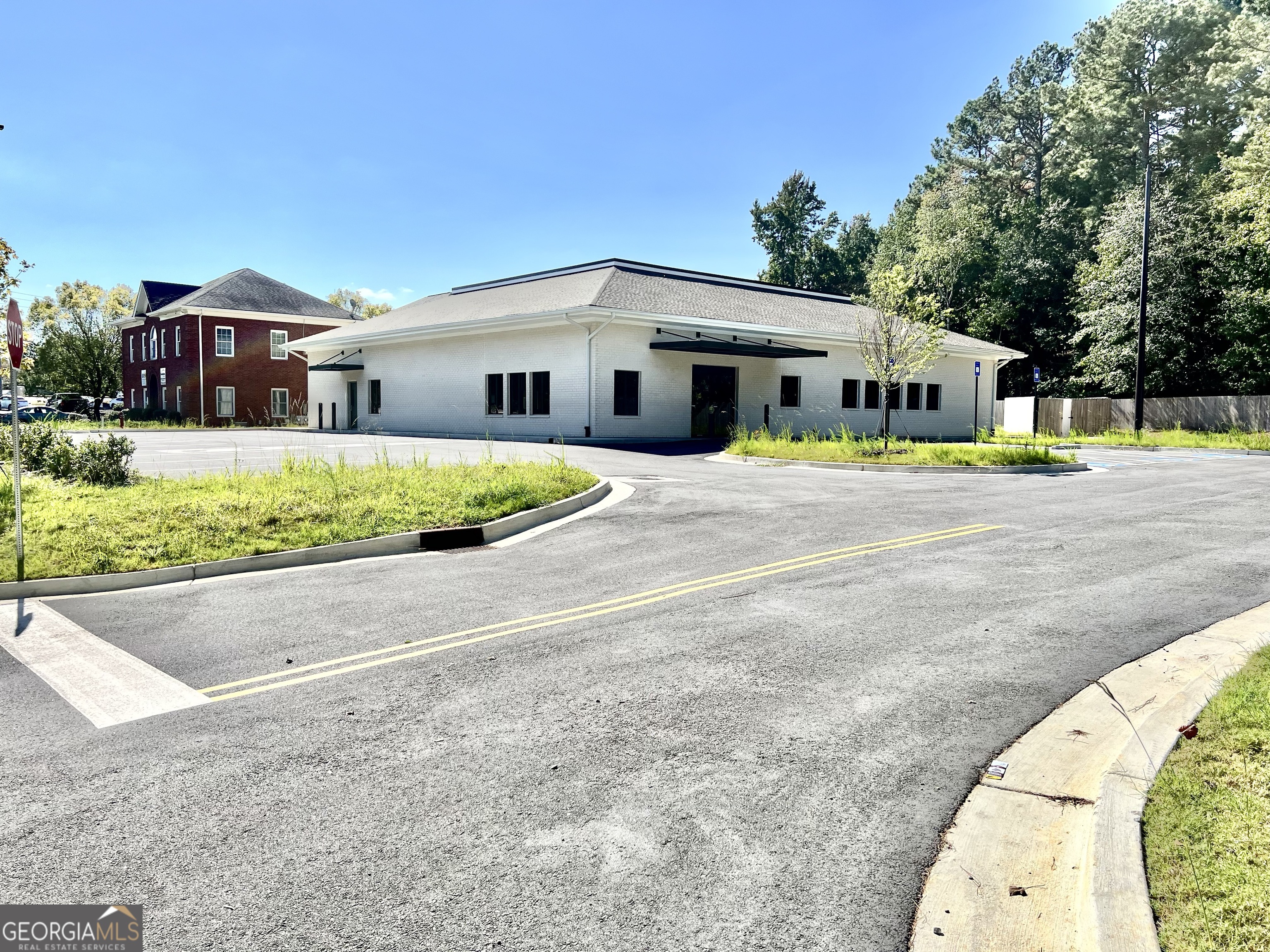 8655 Dorris RD