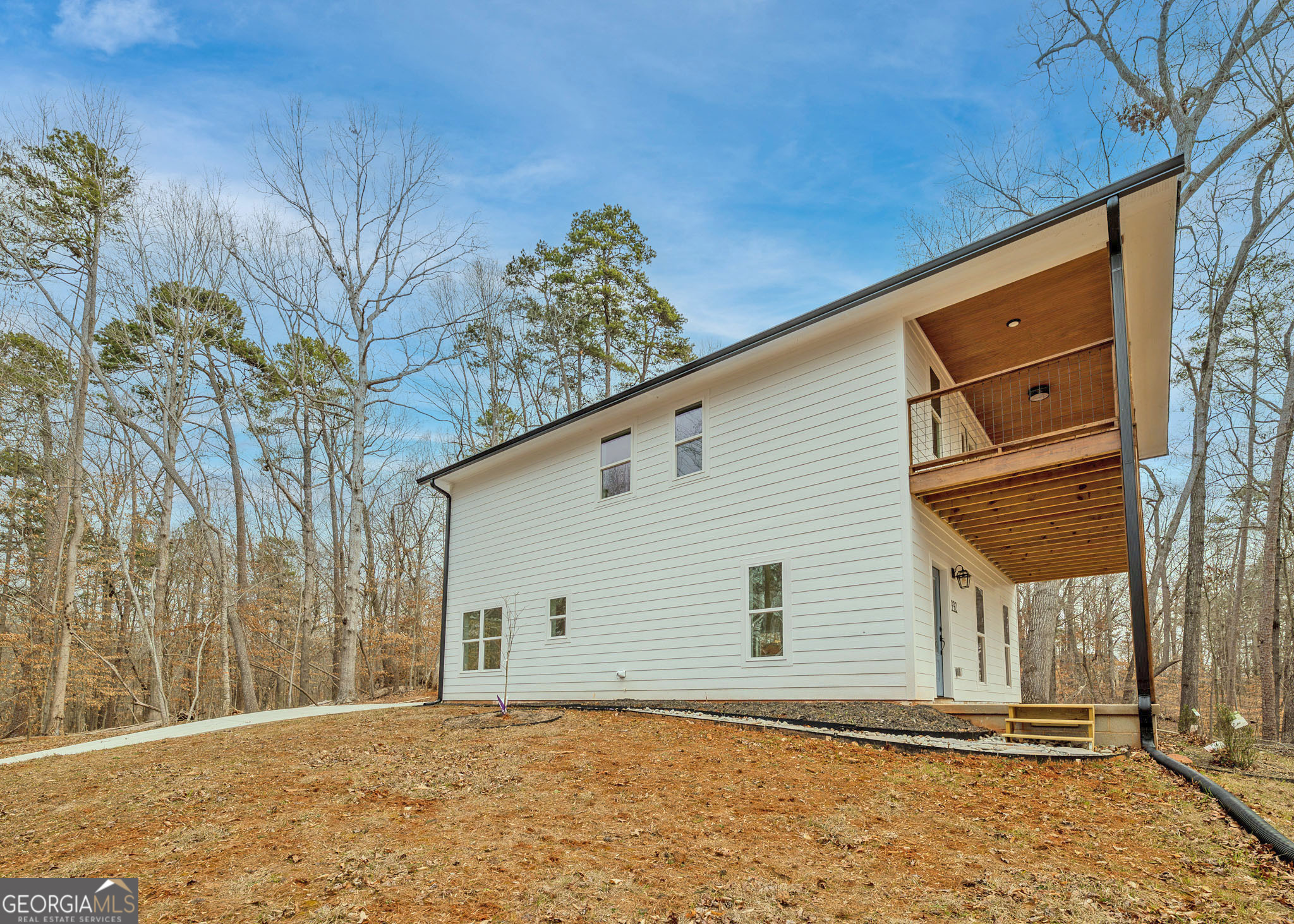 990 Rue Fleur De Lis