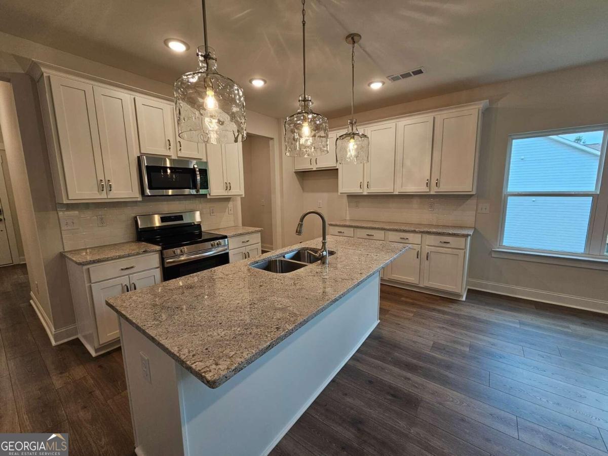 497 Principal Meridian DR