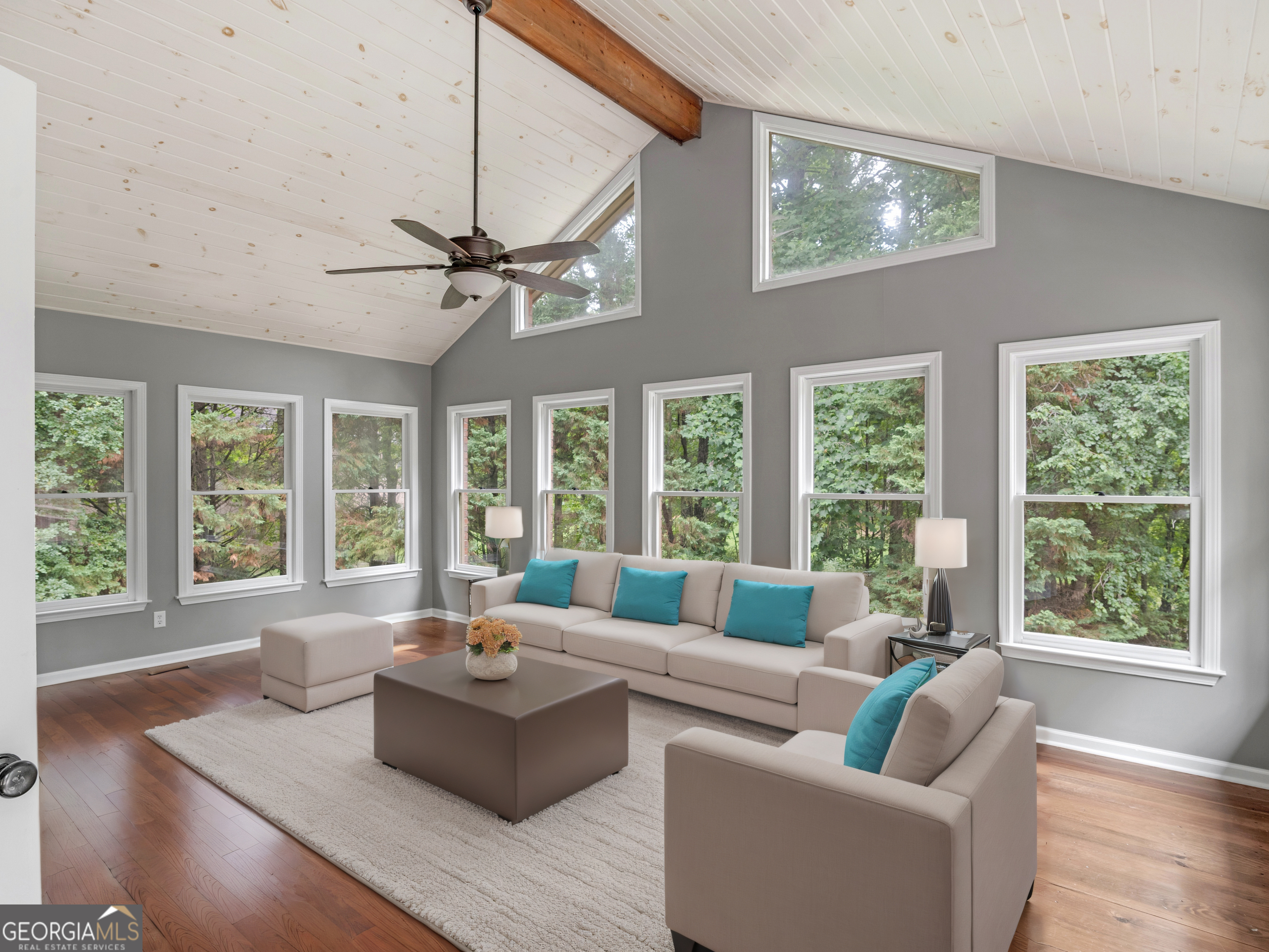 230 Shorewood CT