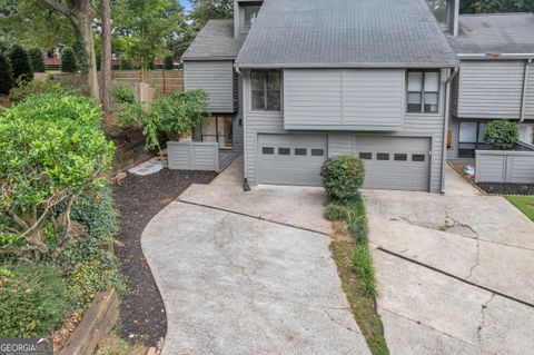 1015 Creatwood CIR SE Smyrna GA 30080