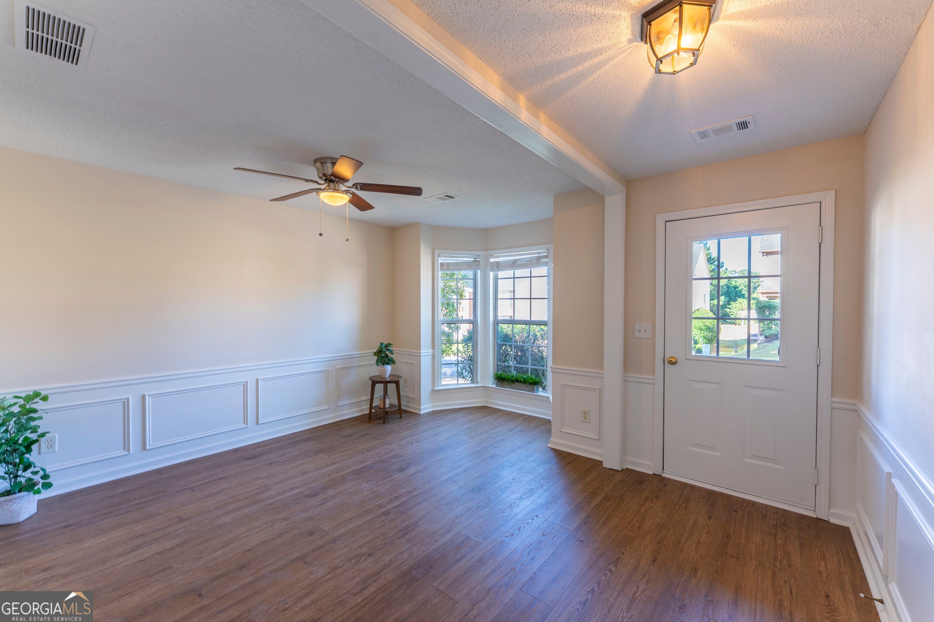 151 Wallnut Hall CIR