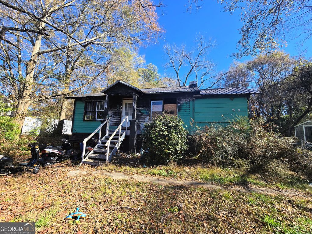 Photo of 212 Cleaveland Drive, Lagrange, GA 30241 (MLS # 10661454)