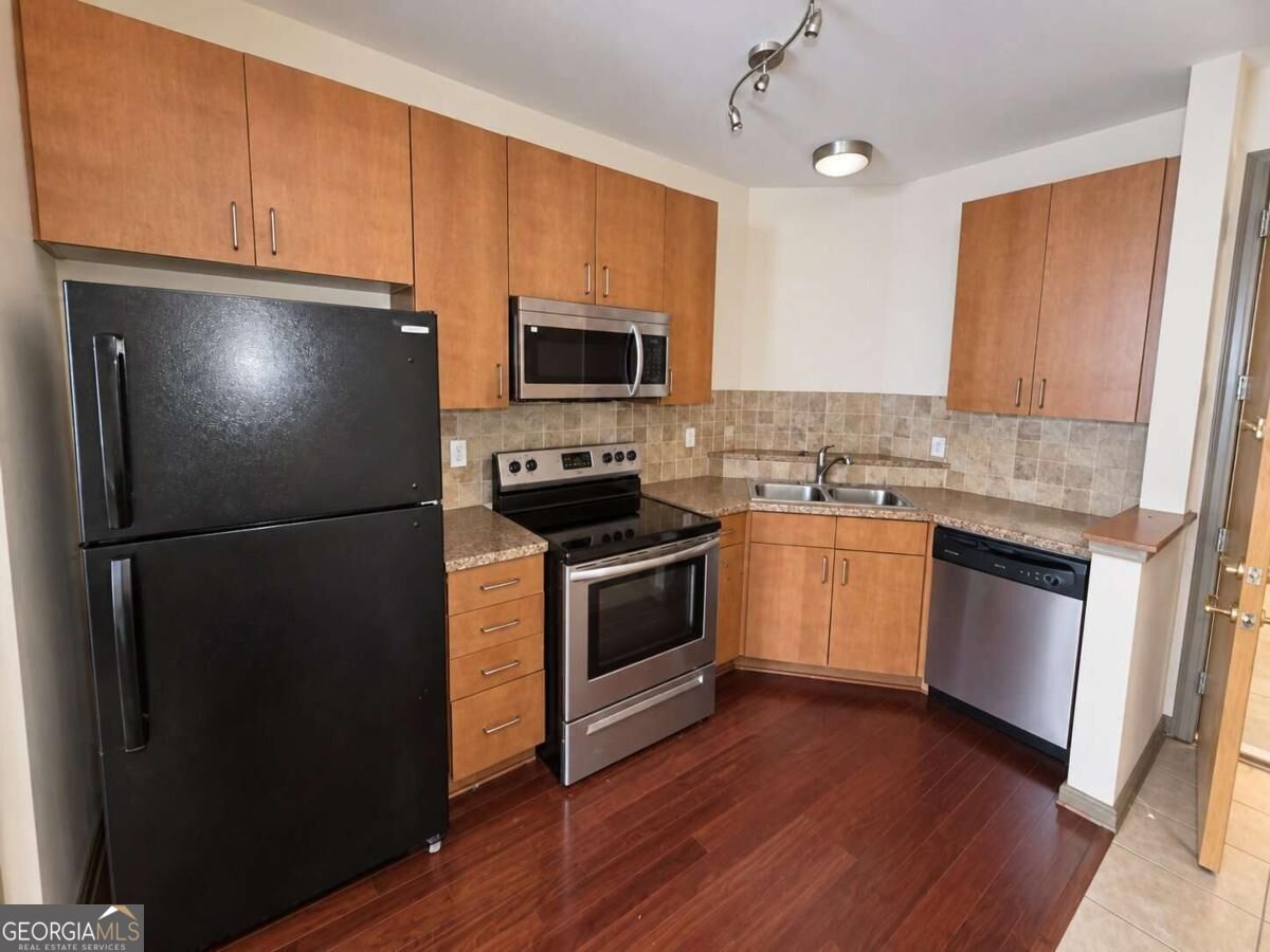898 Oak ST SW 1311