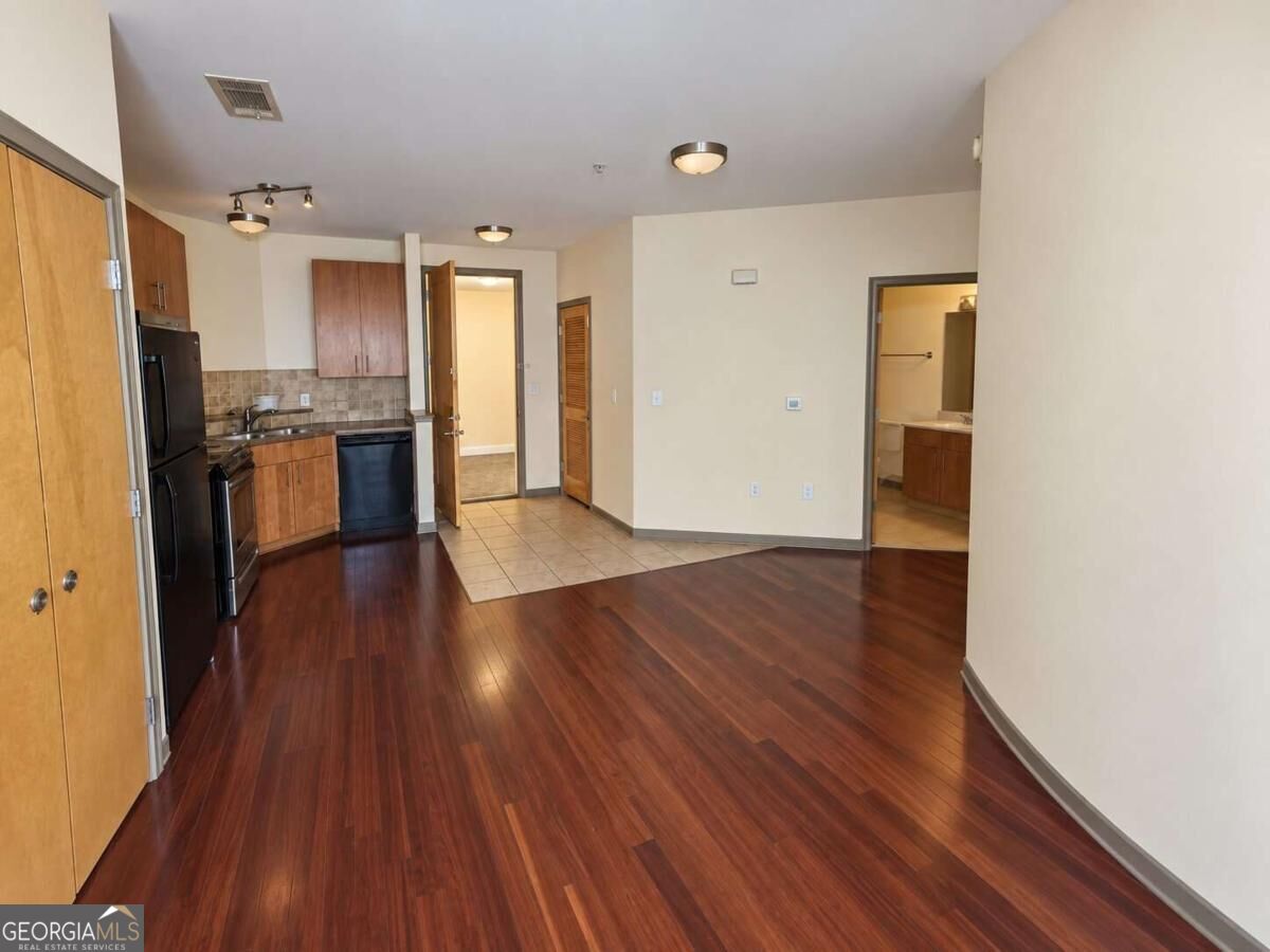 898 Oak ST SW 1311