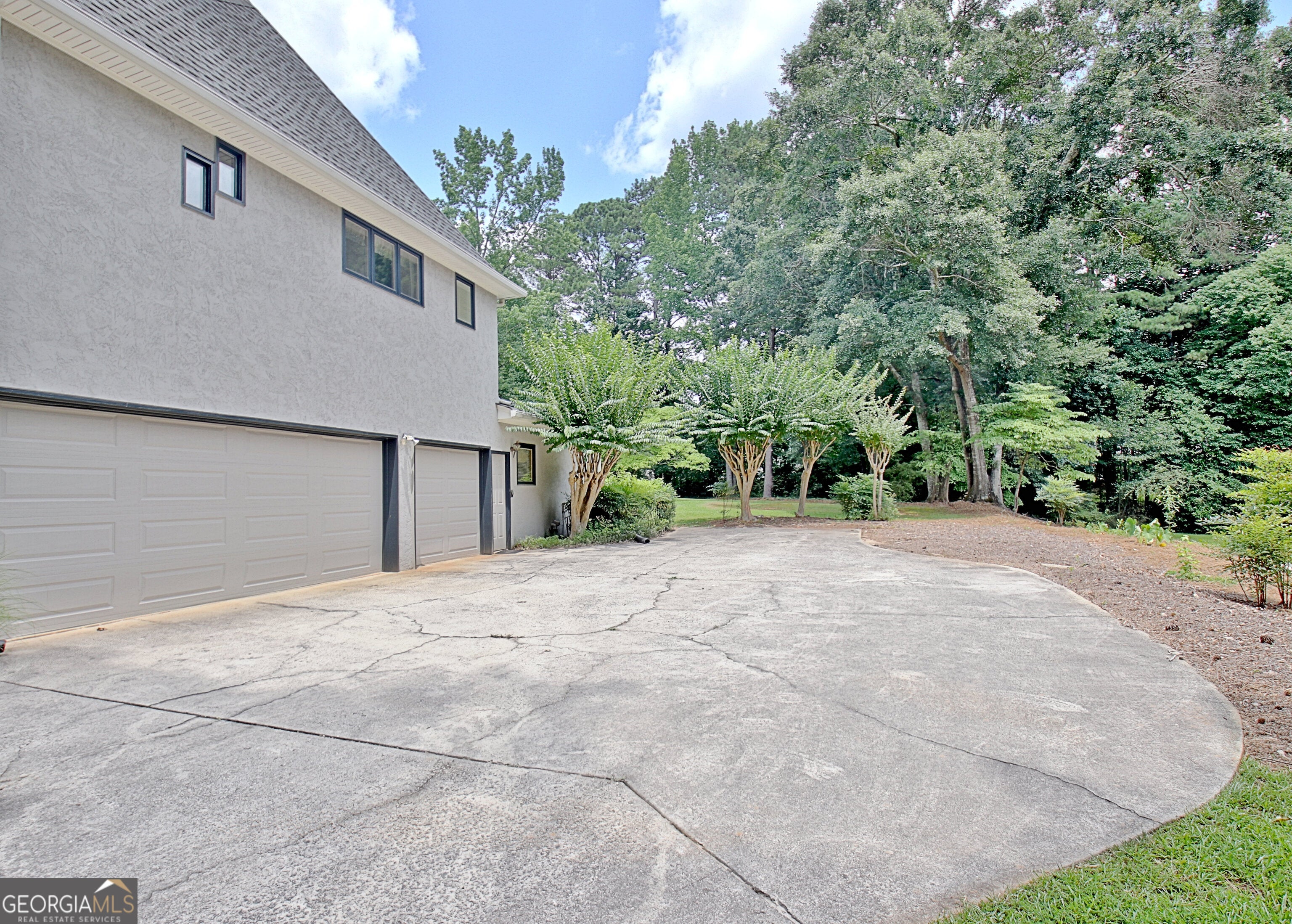 8554 Shoreline DR