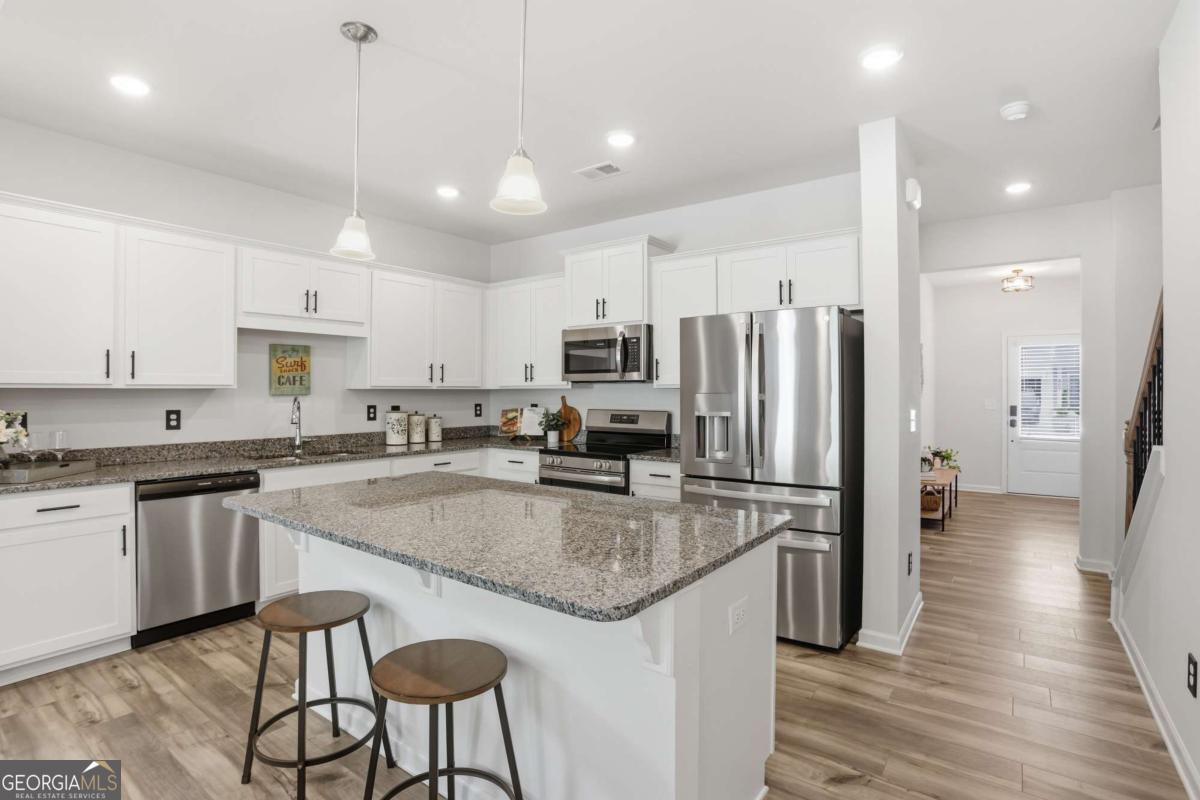 263 Dupont DR