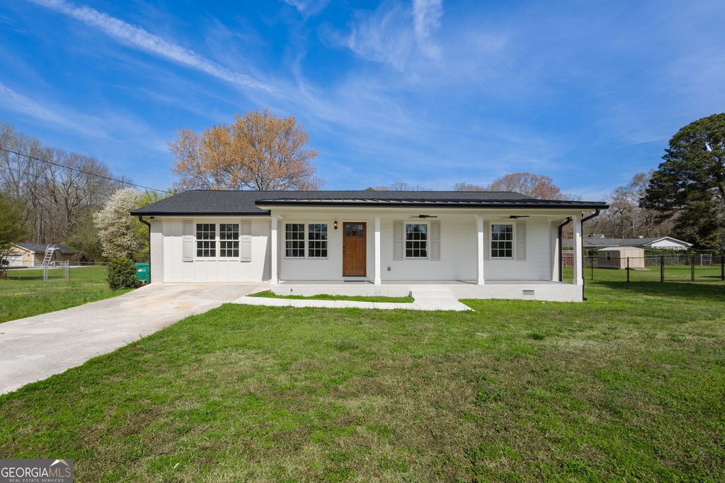 Photo of 376 Lakewood Drive, Social Circle, GA 30025 (MLS # 10731201)