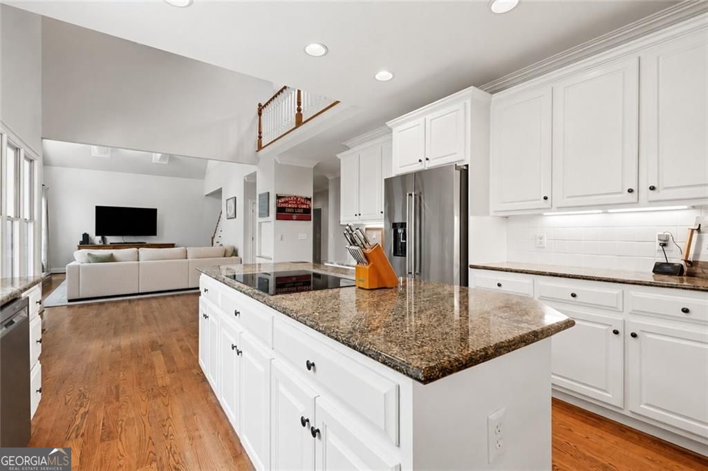 990 Bramlett Shoals RD